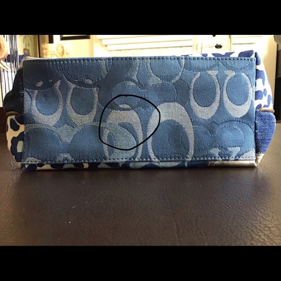 Authentic Coach Denim Embroidered MultiPatch Purse - Picture 8 of 8